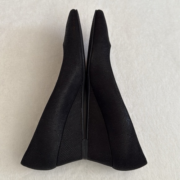 Stuart Weitzman | Goosebump Metallic Dot Textured Pointed Toe Low Wedge (7.5 M) - Picture 10 of 15